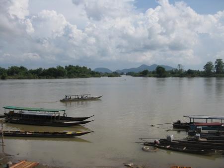Islands on Khing river (3).jpg